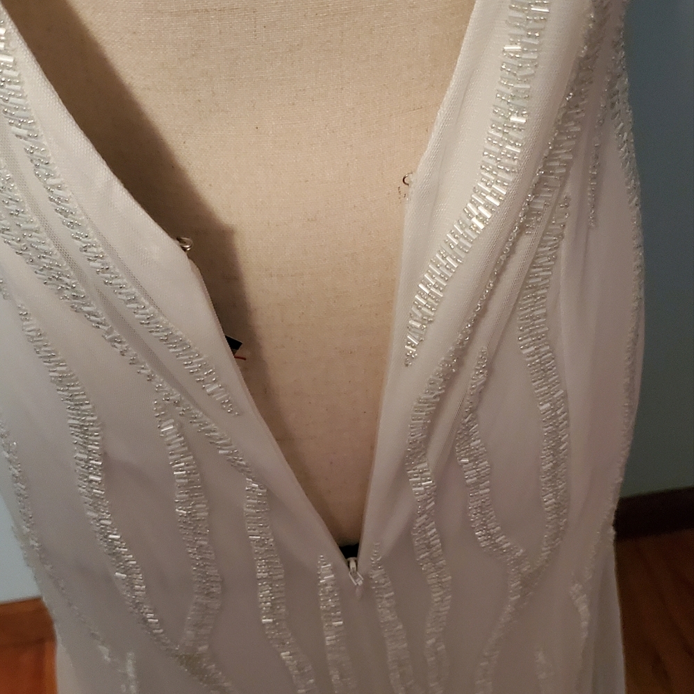 HOLD 👗 Adrianna Papell Beaded Love Story Wedding Gown Ivory Size 8 NWT Train - Picture 7 of 12